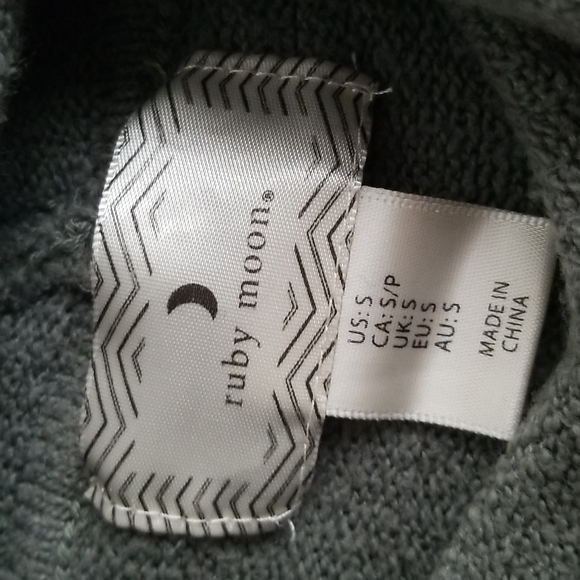 Ruby Moon Women's Top - Picture 6 of 10